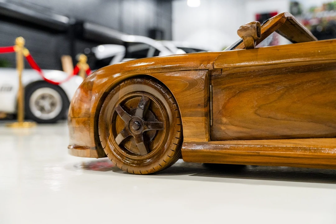 Parts & Memorabilia Scale Models - Image 4 of 7