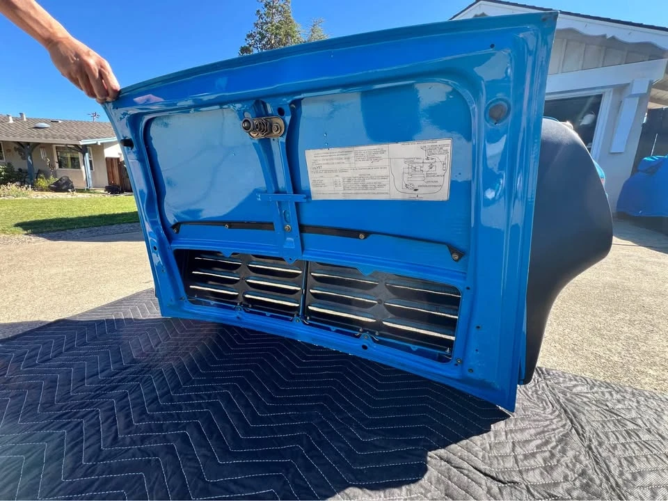 Parts & Memorabilia Bodywork - Image 2 of 8