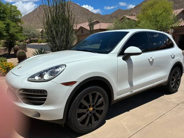 2014 Porsche 958 Cayenne - Image 2 of 9