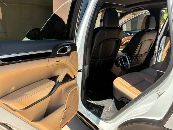 2014 Porsche 958 Cayenne - Image 6 of 9