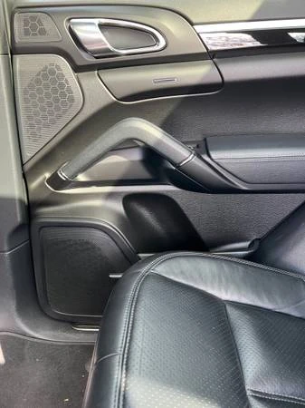 2016 Porsche 958 Cayenne - Image 14 of 19