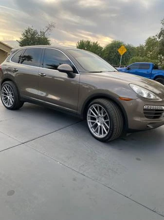 2011 Porsche 958 Cayenne - Image 2 of 7