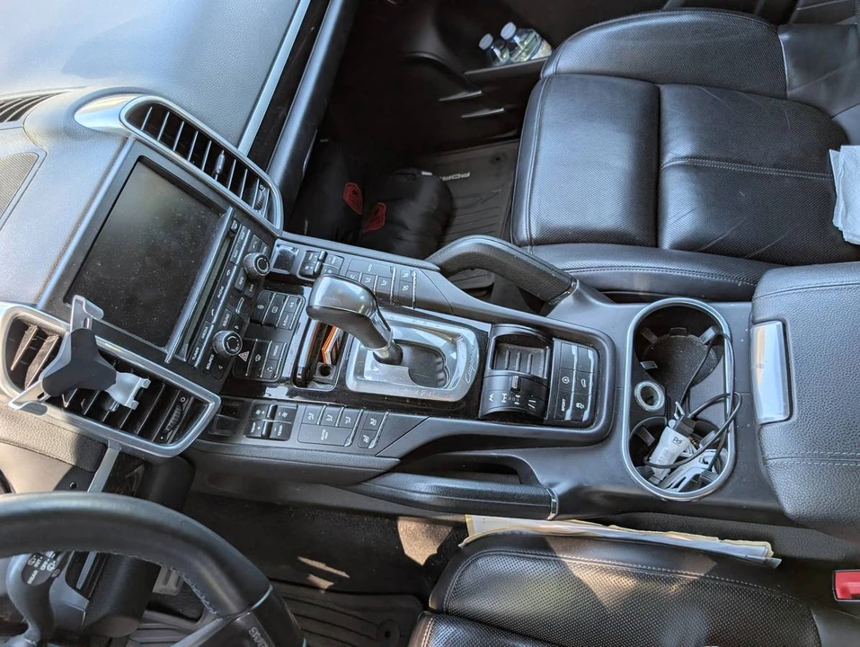 2013 Porsche 958 Cayenne - Image 6 of 7
