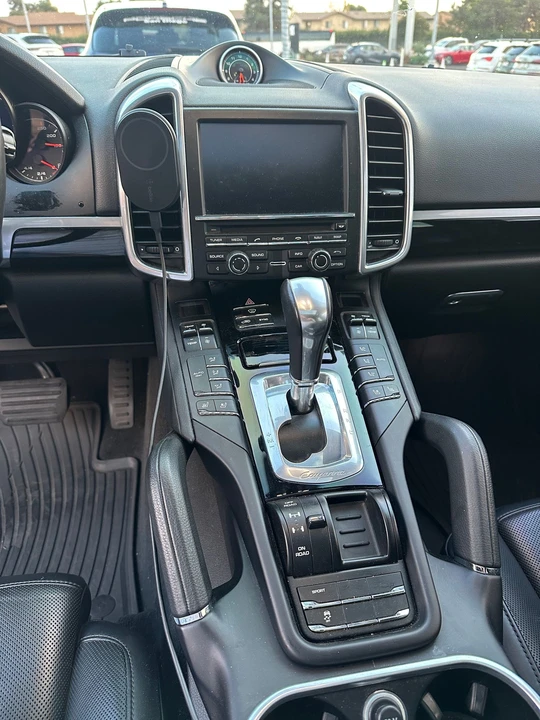 2015 Porsche 958 Cayenne Diesel - Image 6 of 14