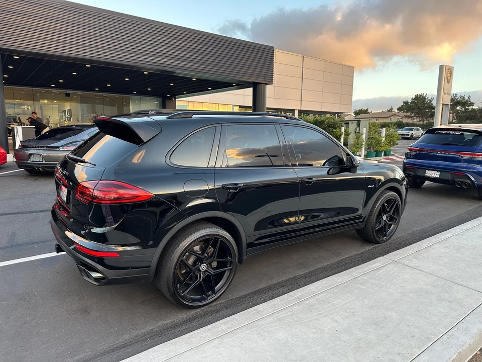 2015 Porsche 958 Cayenne Diesel - Image 2 of 14