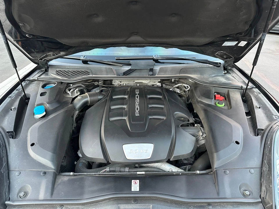 2015 Porsche 958 Cayenne Diesel - Image 11 of 14