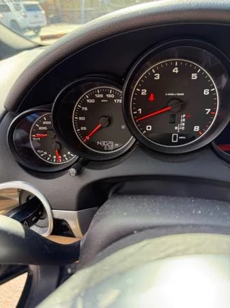 2016 Porsche 958 Cayenne - Image 9 of 14