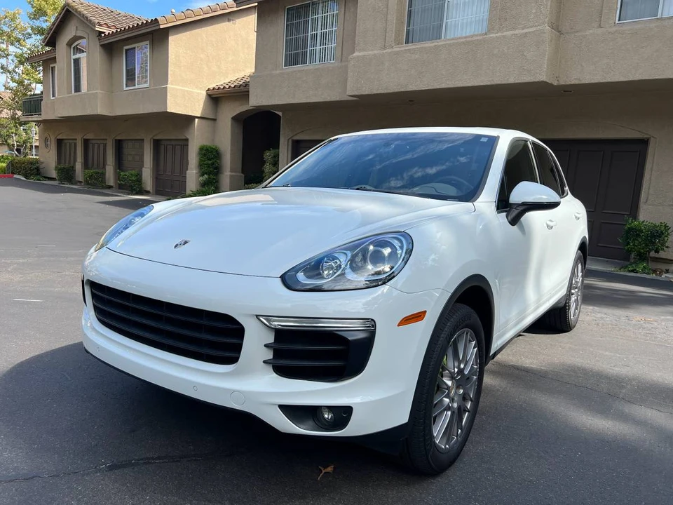 2016 Porsche 958 Cayenne - Image 3 of 17