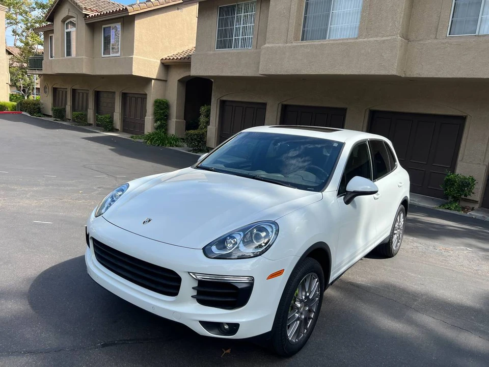 2016 Porsche 958 Cayenne - Image 4 of 17