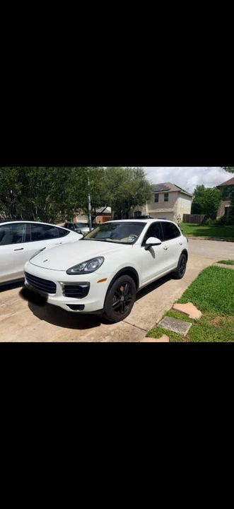 2016 Porsche 958 Cayenne - Image 2 of 9