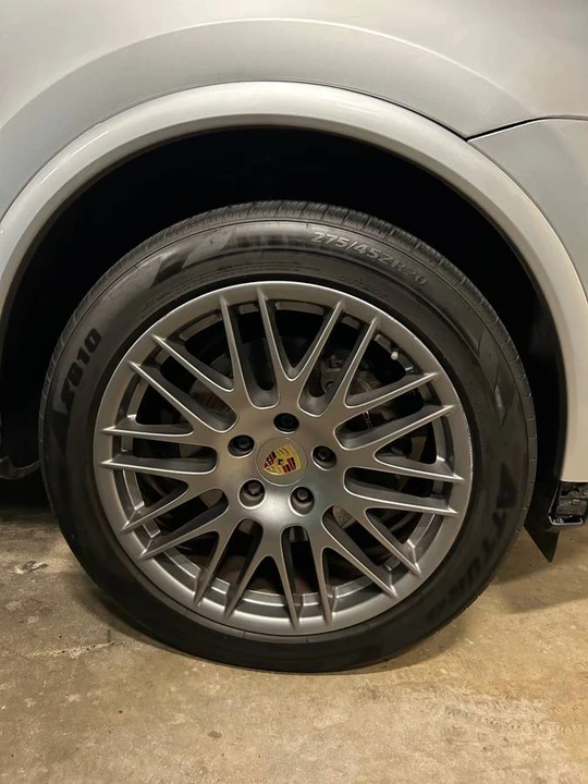 2017 Porsche 958 Cayenne - Image 8 of 24