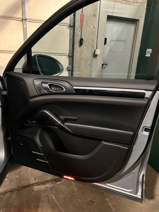 2017 Porsche 958 Cayenne - Image 12 of 24