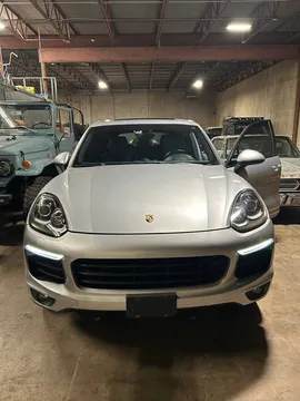 2017 Porsche Cayenne Platinum Edition