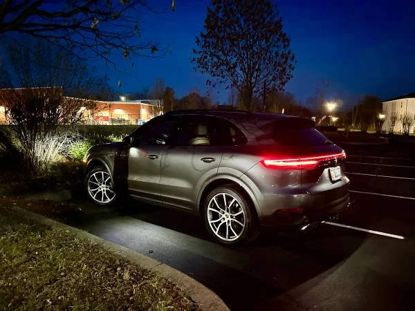 2019 Porsche 9Y0/9Y3 Cayenne - Image 4 of 5