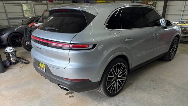 2024 Porsche 9Y0/9Y3 Cayenne - Image 3 of 11