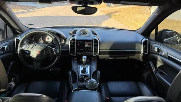 2011 Porsche 958 Cayenne - Image 8 of 10