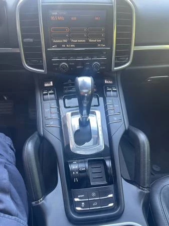 2011 Porsche 958 Cayenne - Image 12 of 17