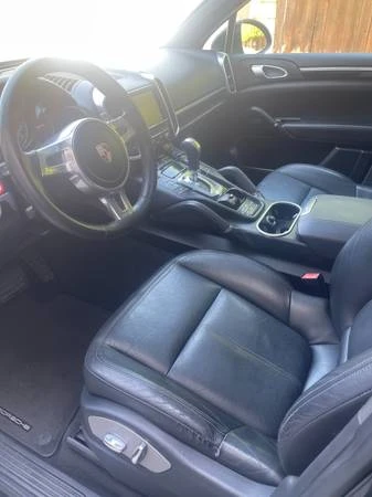 2011 Porsche 958 Cayenne - Image 11 of 17