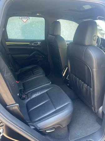 2011 Porsche 958 Cayenne - Image 8 of 17