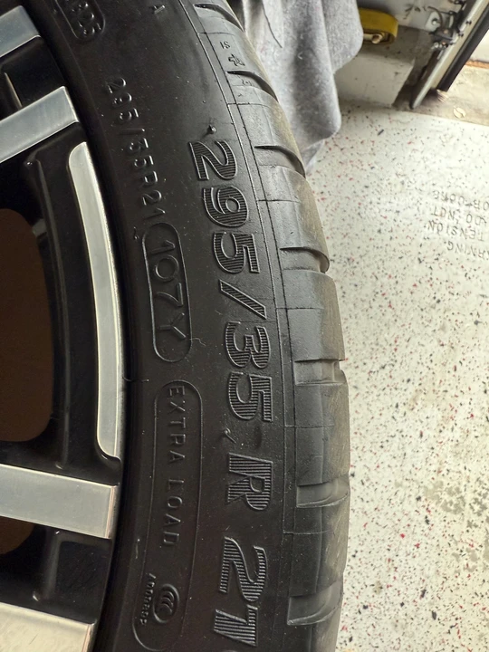2012 Parts & Memorabilia Porsche Wheels - Image 7 of 9