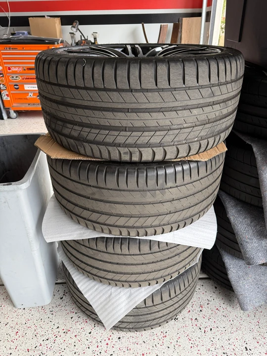 2012 Parts & Memorabilia Porsche Wheels - Image 6 of 9