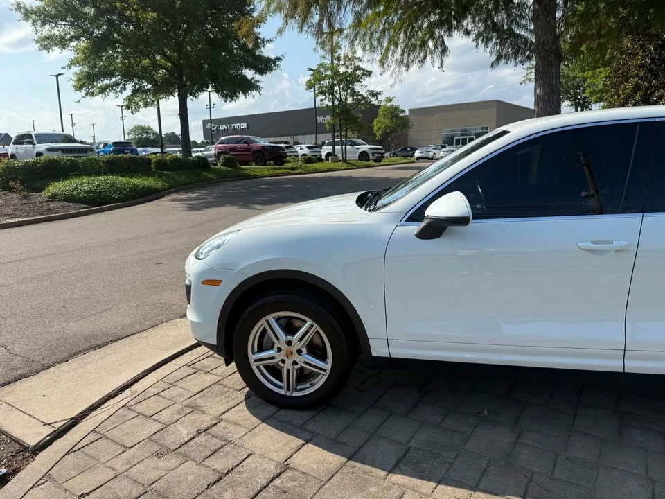 Porsche Cayenne - Image 7 of 9