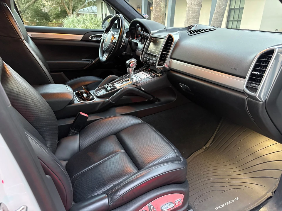 2013 Porsche 958 Cayenne GTS - Image 22 of 31