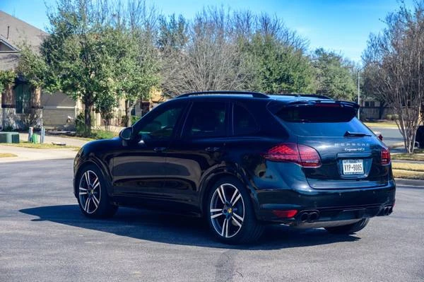 2014 Porsche 958 Cayenne GTS - Image 2 of 19