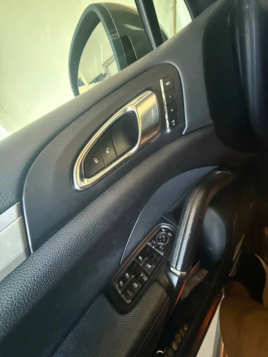 2014 Porsche 958 Cayenne GTS - Image 8 of 17