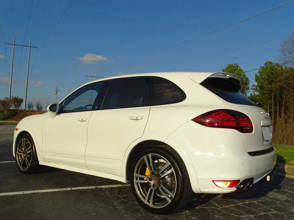 2013 Porsche 958 Cayenne GTS - Image 2 of 3