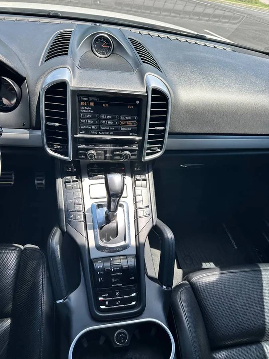 2013 Porsche 958 Cayenne GTS - Image 9 of 13