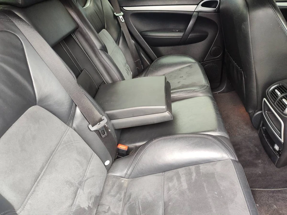 2010 Porsche 955/957 Cayenne GTS - Image 16 of 17