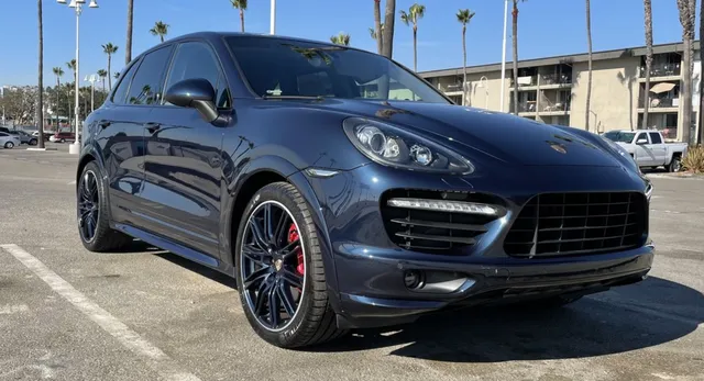 2013 Porsche Cayenne GTS