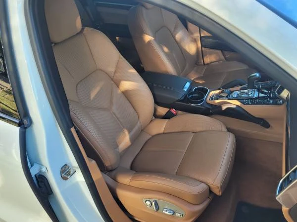 2017 Porsche 958 Cayenne - Image 14 of 21