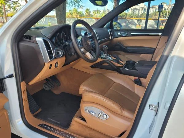 2017 Porsche 958 Cayenne - Image 11 of 21