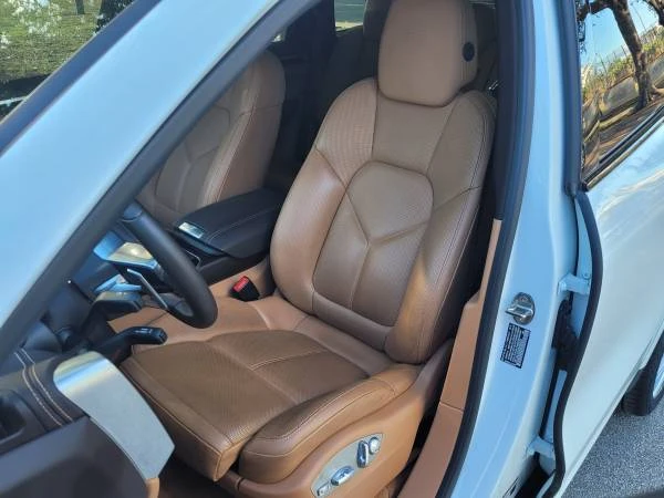 2017 Porsche 958 Cayenne - Image 12 of 21