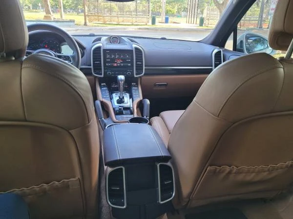 2017 Porsche 958 Cayenne - Image 16 of 21