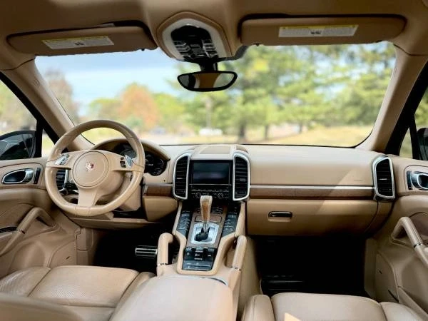 2011 Porsche 958 Cayenne S - Image 11 of 21