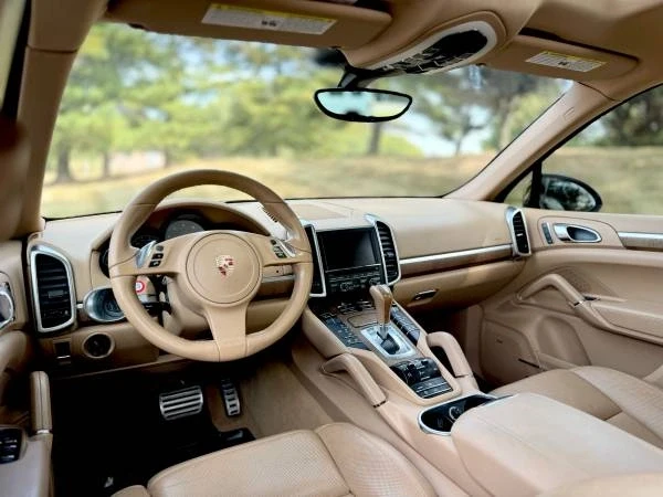 2011 Porsche 958 Cayenne S - Image 13 of 21