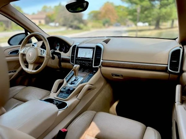 2011 Porsche 958 Cayenne S - Image 12 of 21