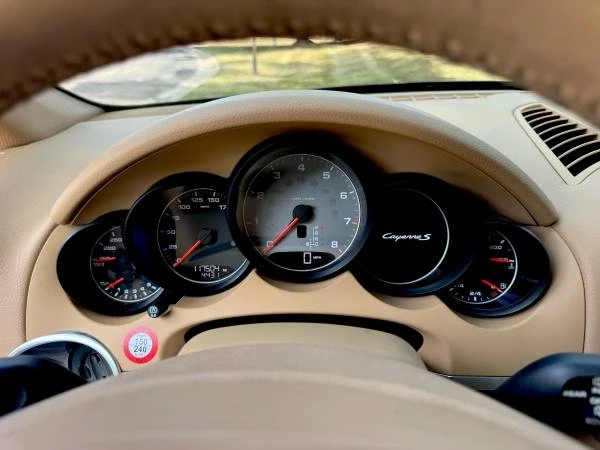 2011 Porsche 958 Cayenne S - Image 10 of 21
