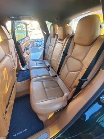 2011 Porsche 958 Cayenne S - Image 10 of 19