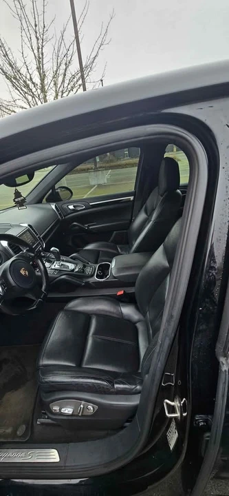 2011 Porsche 958 Cayenne S - Image 4 of 10