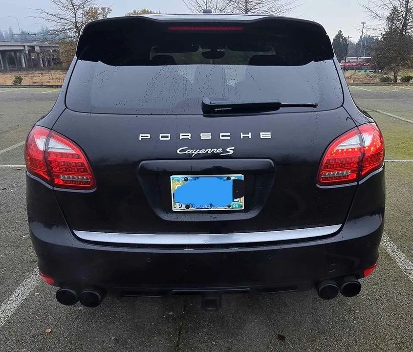 2011 Porsche 958 Cayenne S - Image 9 of 10