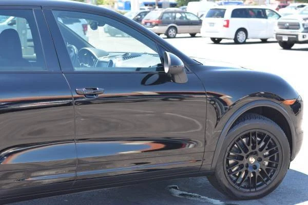 2014 Porsche 958 Cayenne S - Image 2 of 18