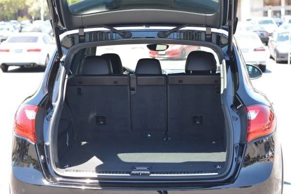 2014 Porsche 958 Cayenne S - Image 15 of 18
