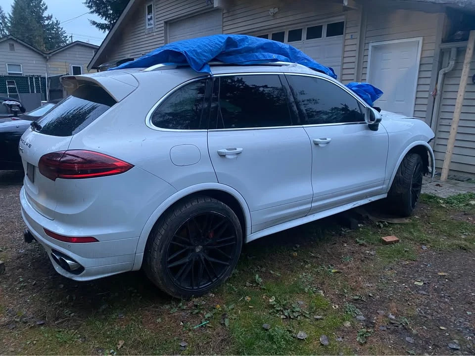 2015 Porsche 958 Cayenne S - Image 3 of 8