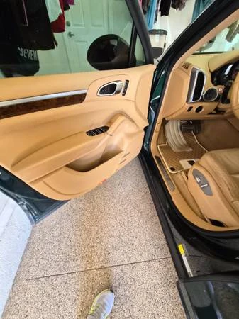 2012 Porsche 958 Cayenne S - Image 16 of 18