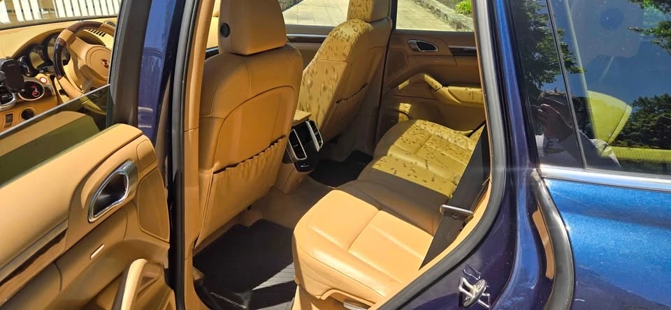 2013 Porsche 958 Cayenne S - Image 4 of 9