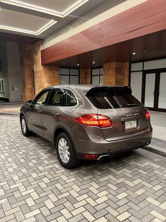 2012 Porsche 958 Cayenne S - Image 9 of 9